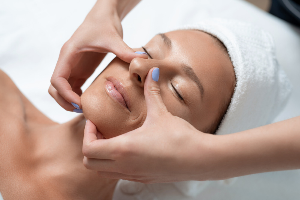 massage gegen tränensäcke