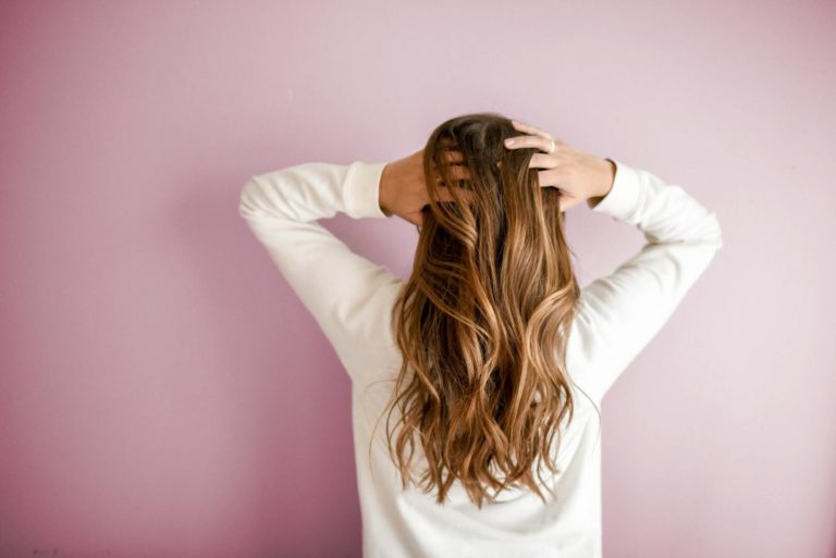 Haarpflege-Tipps: Shampoo gegen trockene Haare
