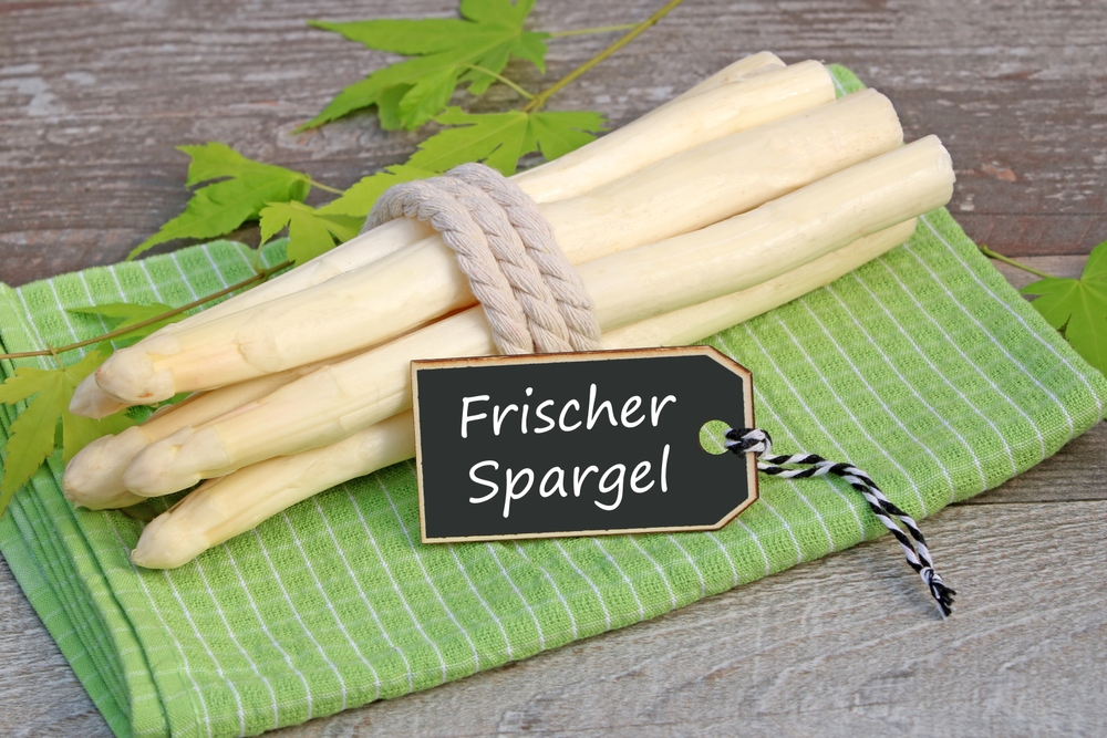 frischer spargel