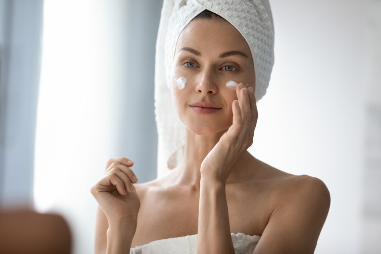 Besser als Cremes – Injizierbare Hyaluronsäure: Fokus auf die Juvederm-Linie