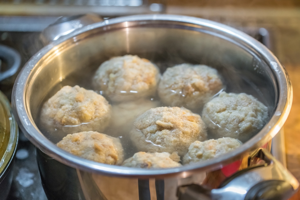 semmelknödel kochen