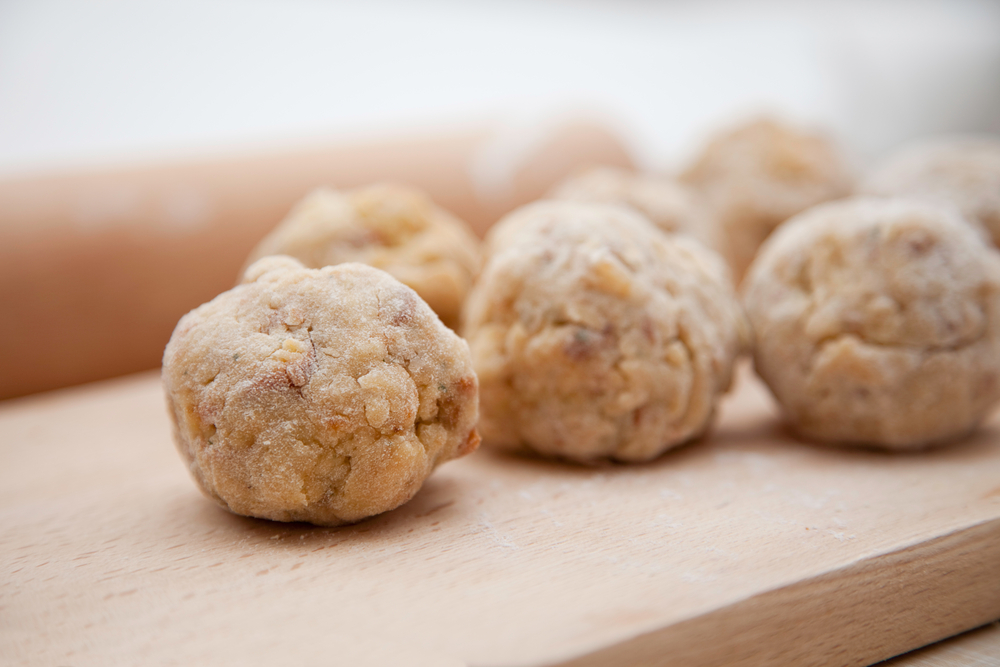 selbstgemachte brotknödel