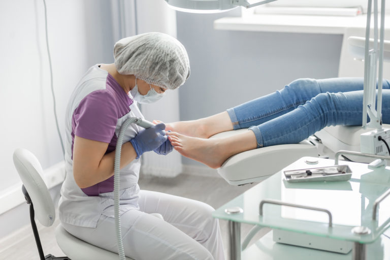Medizinische Fußpflege: Was macht eigentlich ein Podologe?