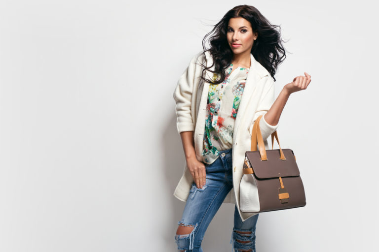 Von Knallfarben bis Androgyn: Diese 5 Mantel-Trends begleiten uns im Herbst und Winter 2022