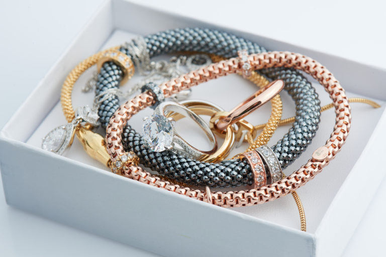Gold oder Silber: Welcher Schmuck passt zu mir?