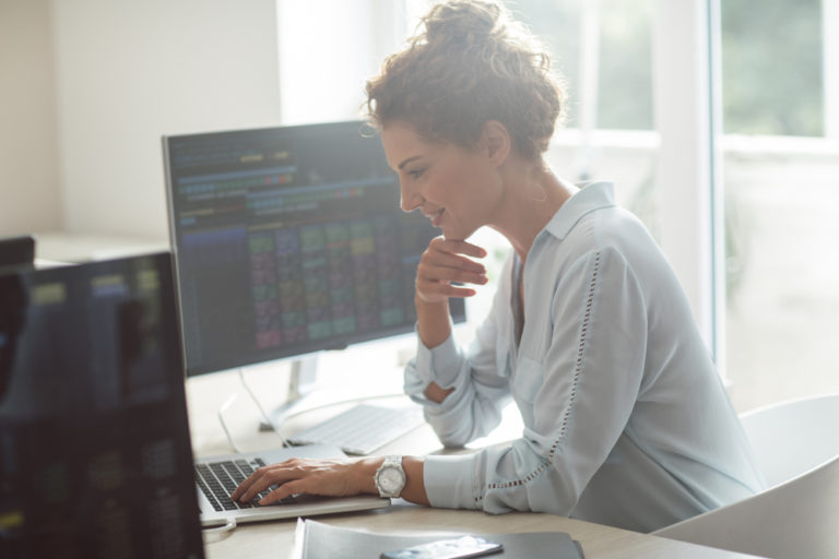 ETFs als Altersvorsorge für Frauen: Ein sicherer Weg für eine finanziell unabhängige Zukunft