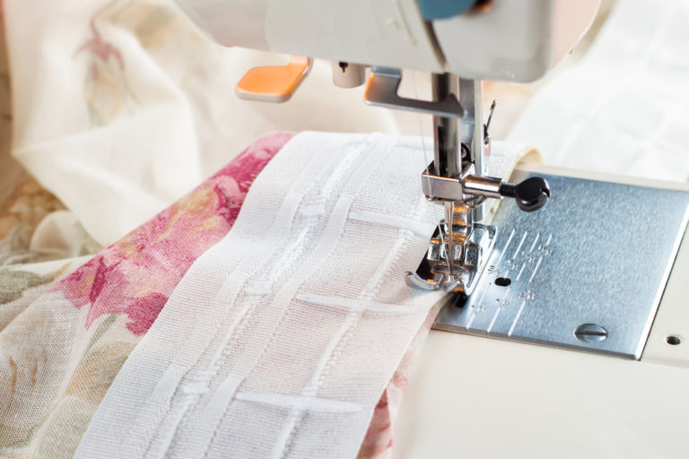 Farbenfrohe Gardinen selbst nähen: Ideen und Tipps