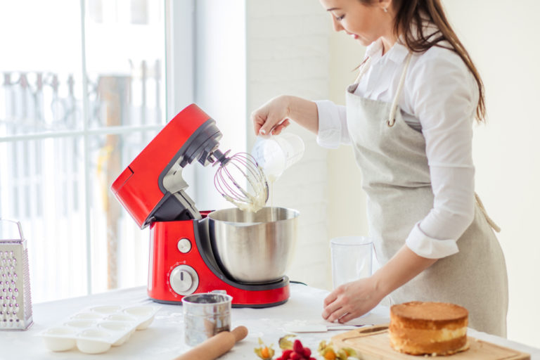 Küchenmaschinen: Die fleißigen Helfer beim Kochen und Backen