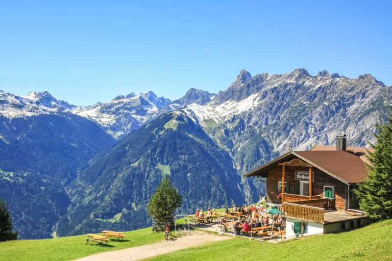 Eine Auszeit in den Bergen erleben: Aufenthalt in St. Anton am Arlberg