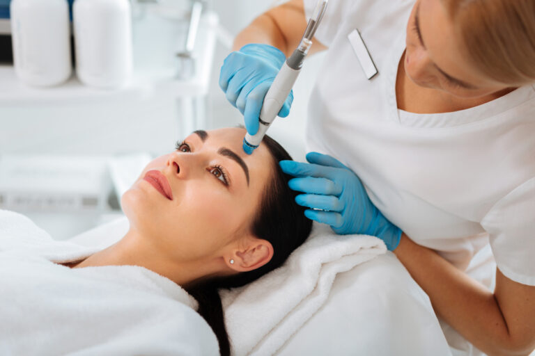 Hydrafacial: Das steckt hinter dem Kosmetik-Trend