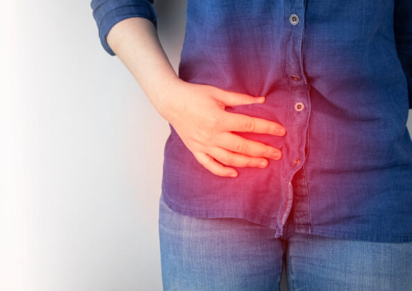 Gefühl wie Nadelstiche im Bauch rechts: Was steckt dahinter?