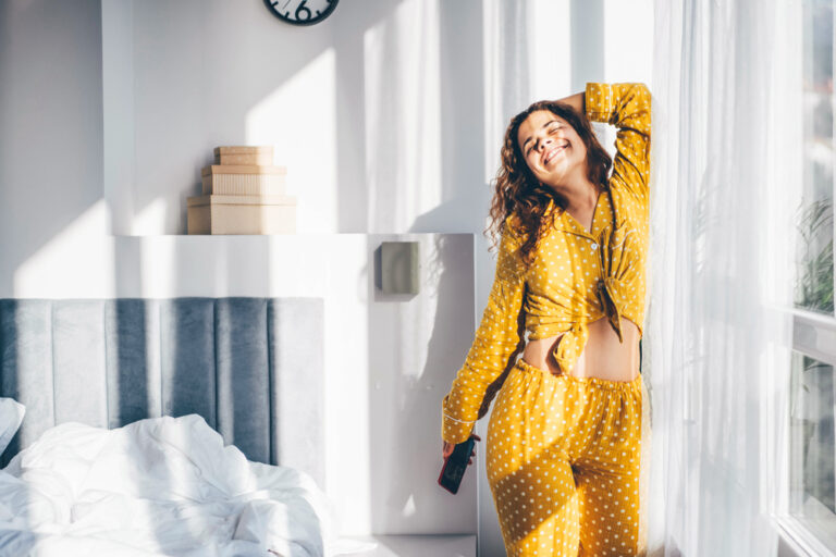 Stilvolle Entspannung: So finden Sie den perfekten Pyjama und BH für gemütliche Nächte